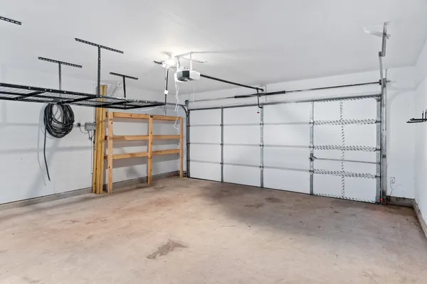 $2,100 | 321 Nicole Way, Bastrop, TX 78602