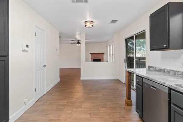 $2,100 | 321 Nicole Way, Bastrop, TX 78602