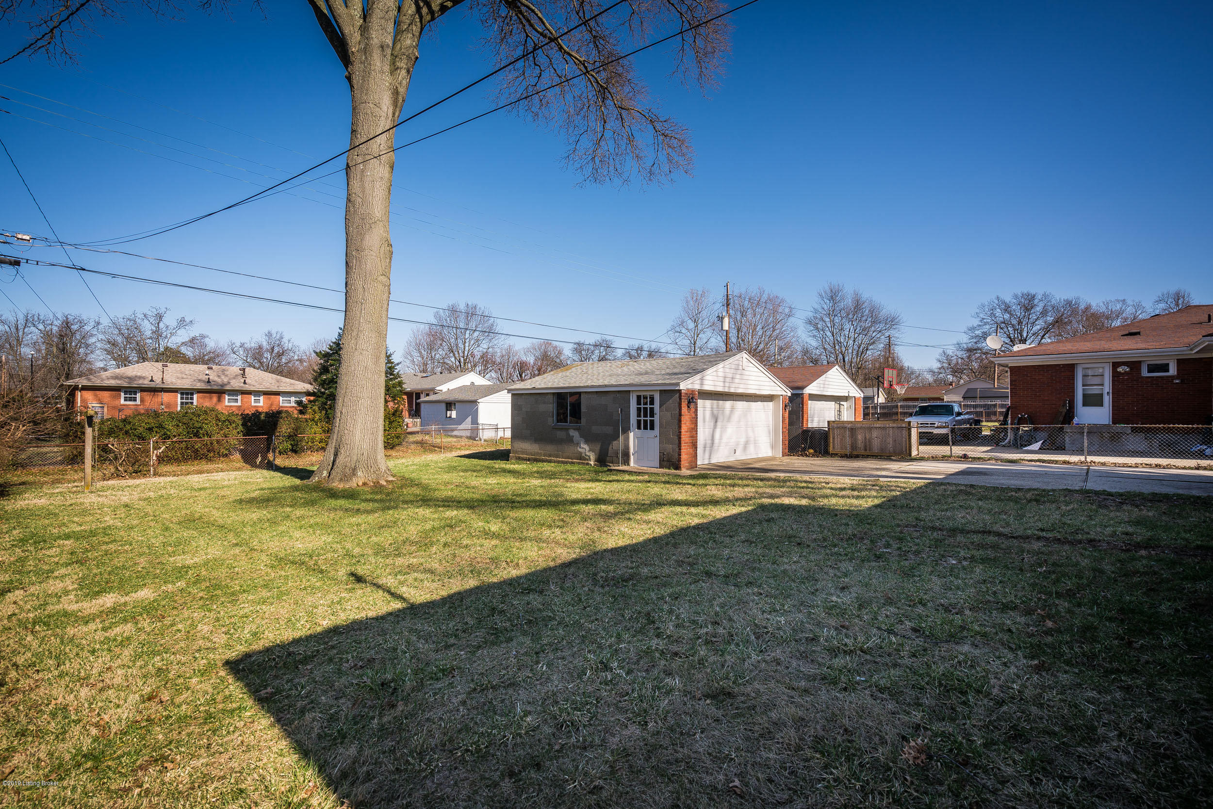 2921 Nepperhan Road Louisville, KY 40218 - Photo 8 of 43 2921 Nepperham Rd-09