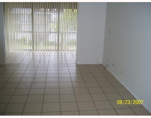 3720 Inverrary Drive, Unit 3Y Lauderhill, FL 33319 - Photo 2 of 6 Living Room
