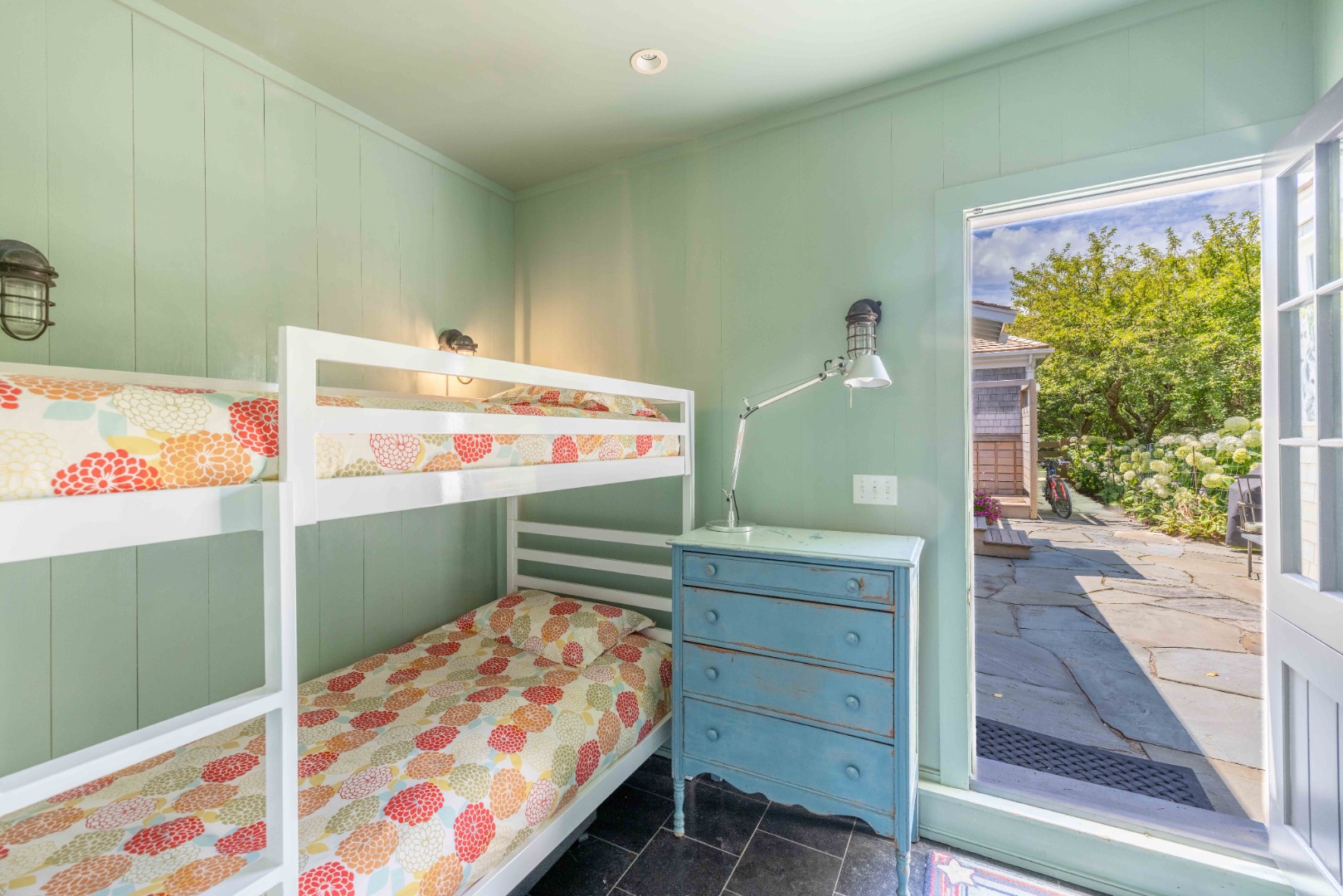 9 Sesachacha Road Nantucket, MA 02554 - Photo 9 of 60