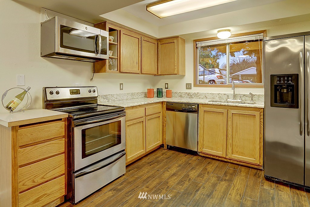 18910 Bothell Everett Highway, Unit C4 Bothell, WA 98012 - Photo 4 of 13 Gallery Image 4