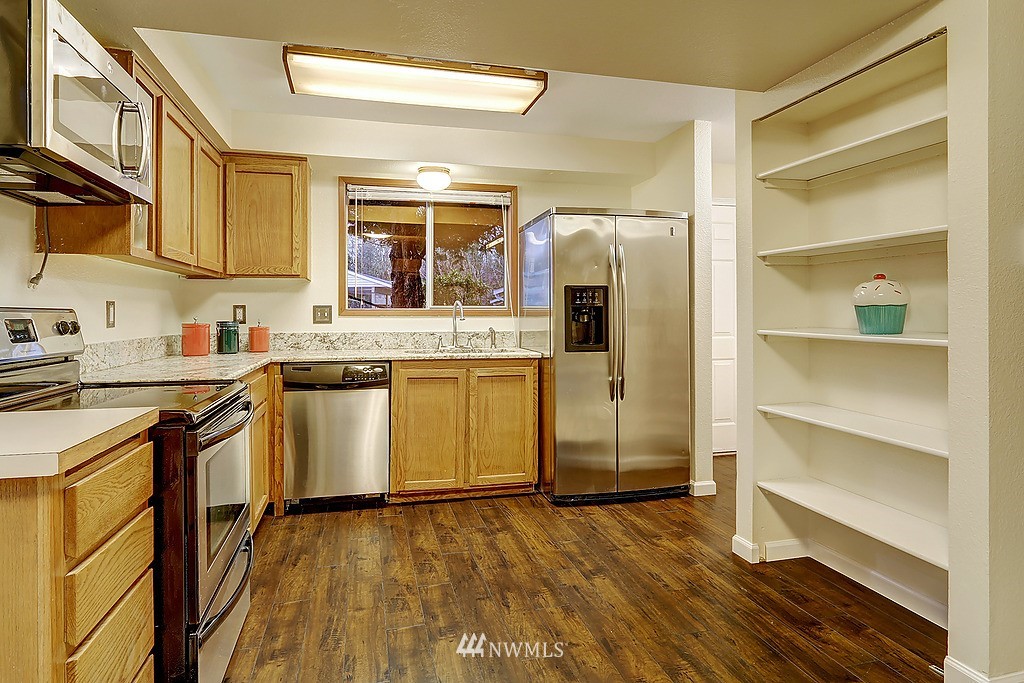 18910 Bothell Everett Highway, Unit C4 Bothell, WA 98012 - Photo 5 of 13 Gallery Image 5