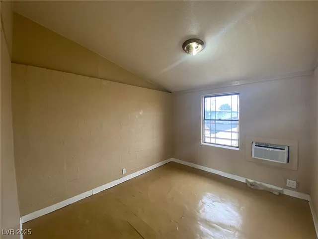 $700 | 1130 Laurel Avenue, Las Vegas, NV 89104