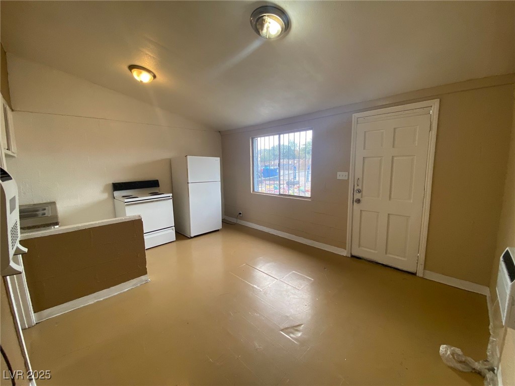 1130 Laurel Avenue Las Vegas, NV 89104 - Photo 2 of 15
