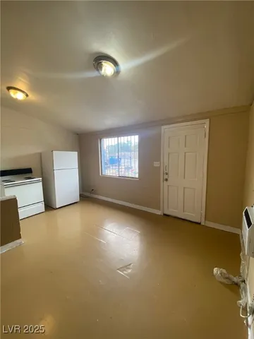 $700 | 1130 Laurel Avenue, Las Vegas, NV 89104