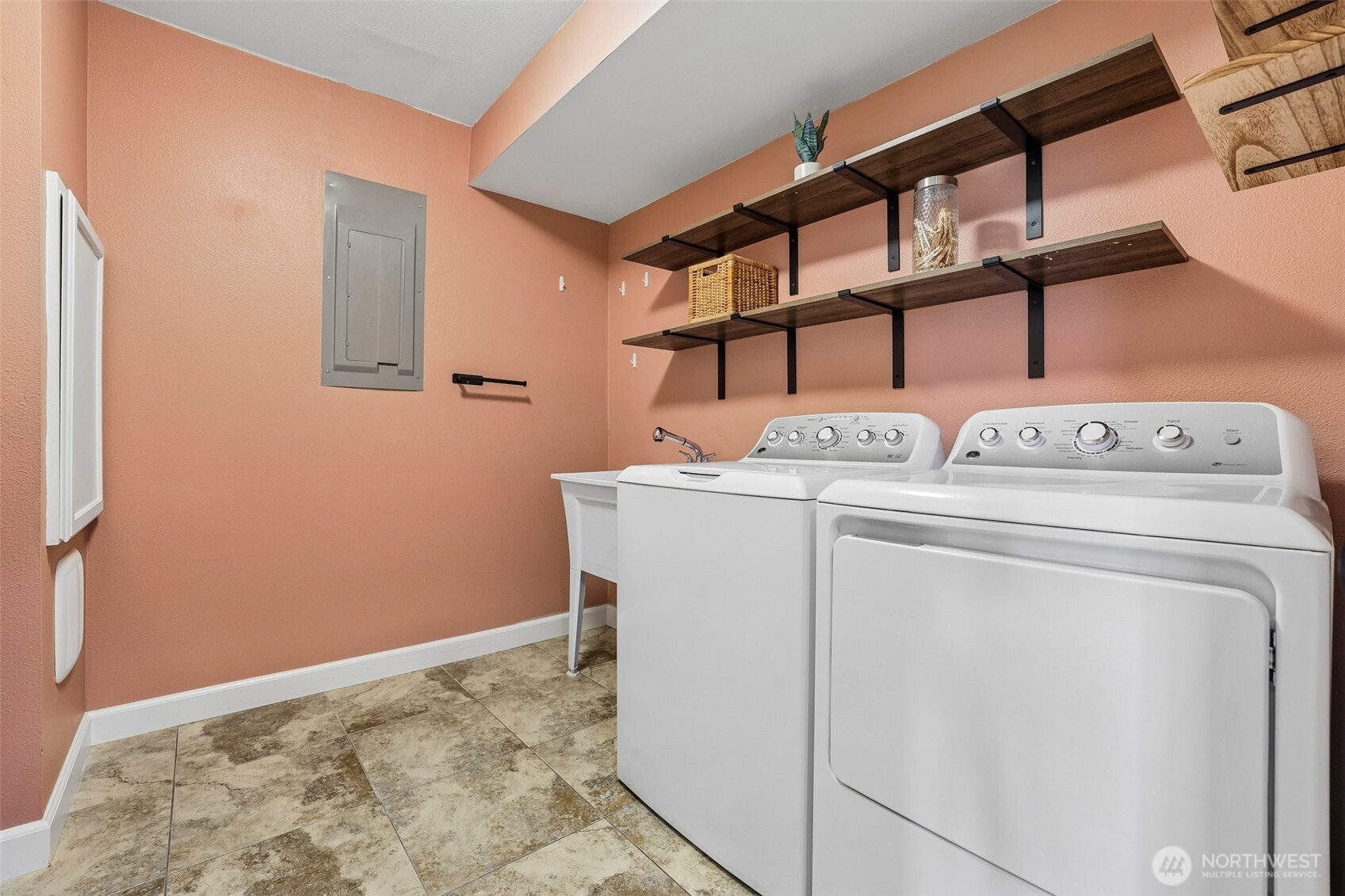 709 22nd Street Southwest Puyallup, WA 98371 - Photo 29 of 40