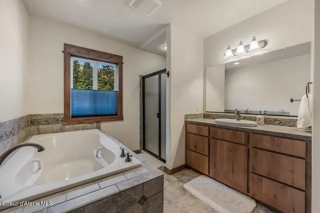 $1,275,000 | 128 Mogul Hill Road, Unit 303, Sandpoint, ID 83864