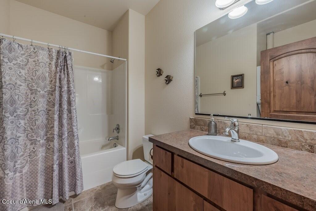 128 Mogul Hill Road, Unit 303 Sandpoint, ID 83864 - Photo 17 of 75 Guest Bath