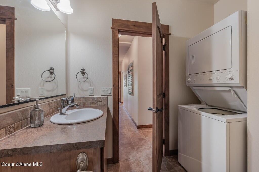 128 Mogul Hill Road, Unit 303 Sandpoint, ID 83864 - Photo 18 of 75 Guest Bath