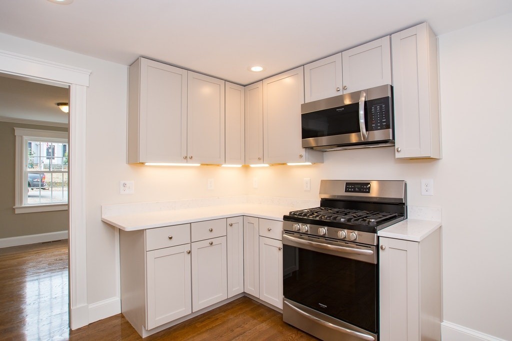 5 Martin Road Wellesley, MA 02481 - Photo 6 of 30 Gallery Image 6