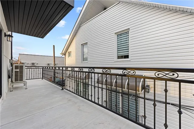 $989,000 | 62 Abbey Court | Gerritsen Beach