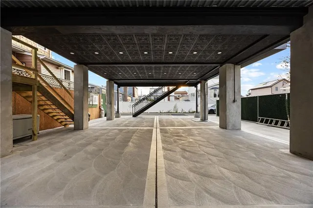 $989,000 | 62 Abbey Court | Gerritsen Beach