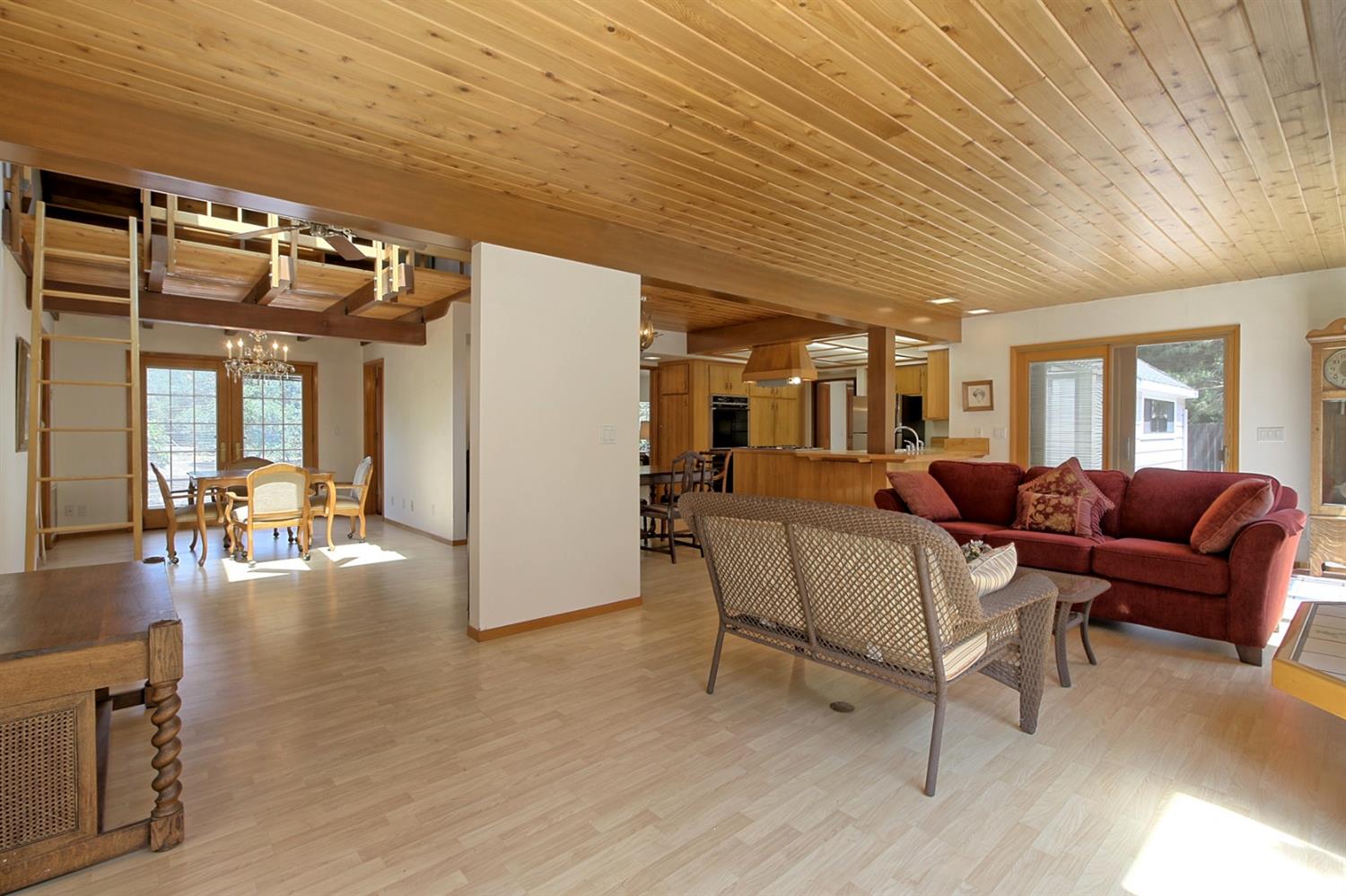 205 Palomar Road Ojai, CA 93023 - Photo 19 of 38 a living room with furniture and wooden floor