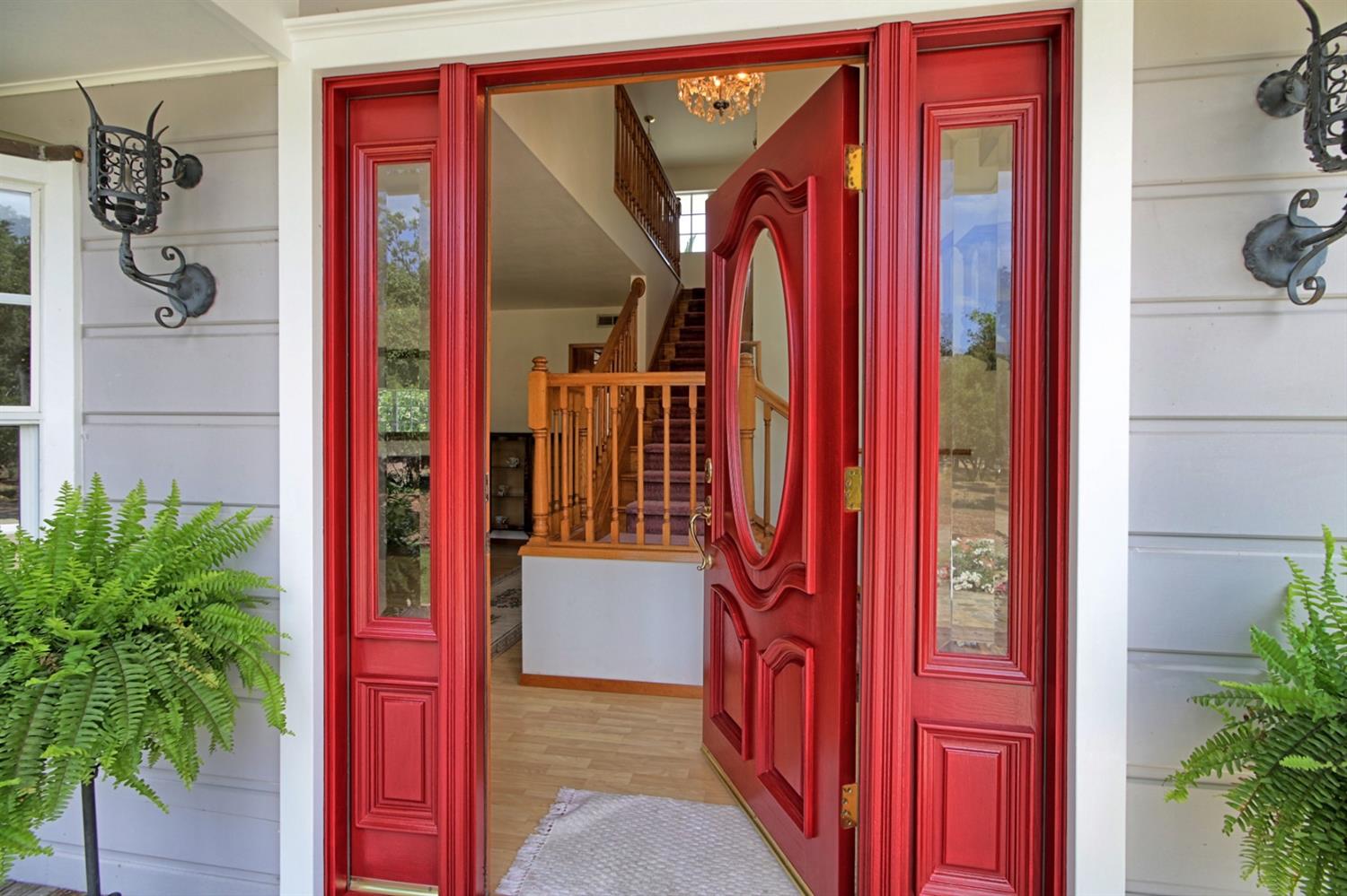 205 Palomar Road Ojai, CA 93023 - Photo 9 of 38 a view of front door