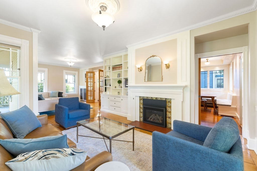 9 Spring Hill Road Boston, MA 02136 - Photo 5 of 32