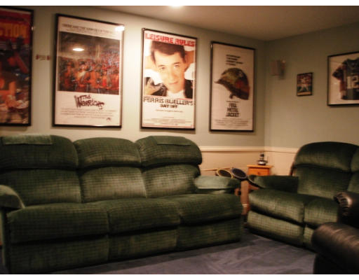 57 Holden Road Shirley, MA 01464 - Photo 12 of 18 a living room with furniture and wall painting