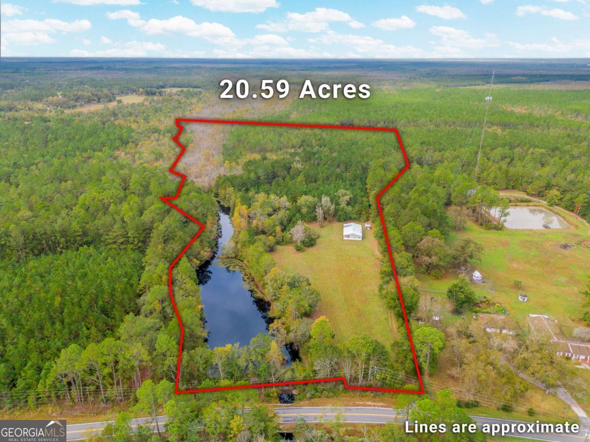 1690 Smith Road Waycross, GA 31503 - Photo 2 of 26