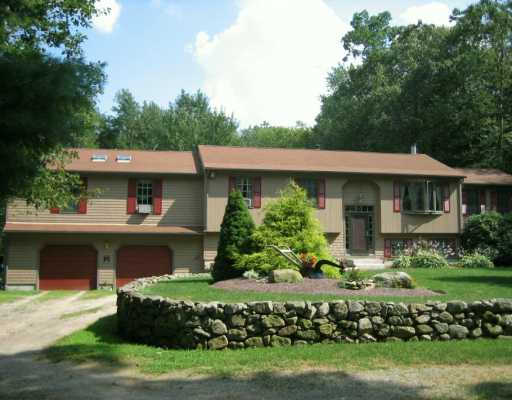 150 Hammet Road Coventry, RI 02816 - Photo 1 of 8 Exterior Front.