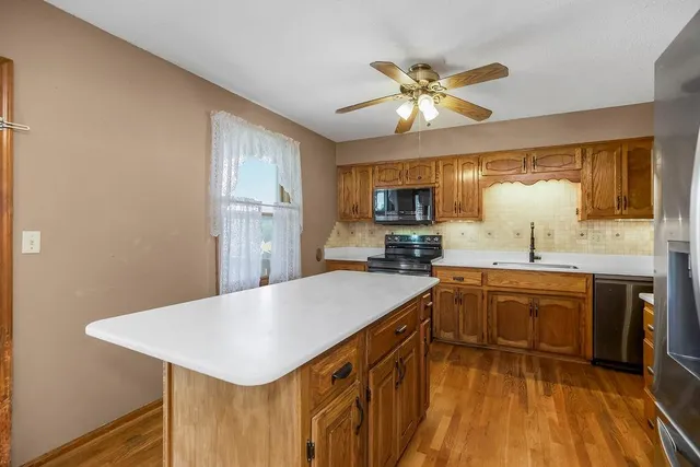 $315,000 | 1924 Northwest 62nd Terrace, Kansas City, MO 64151