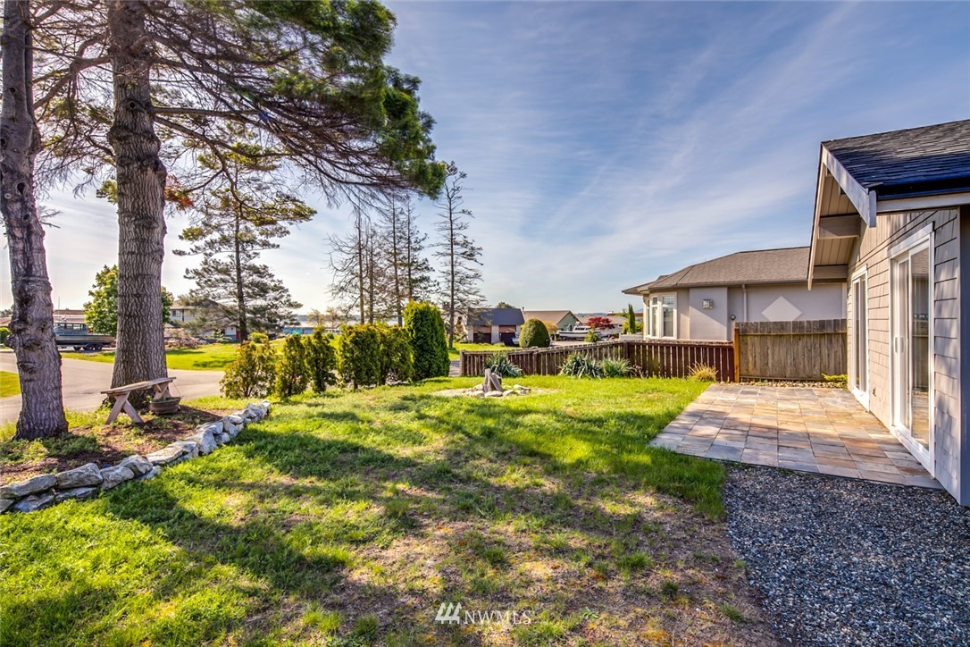 8047 Comox Road Blaine, WA 98230 - Photo 18 of 19 Gallery Image 18