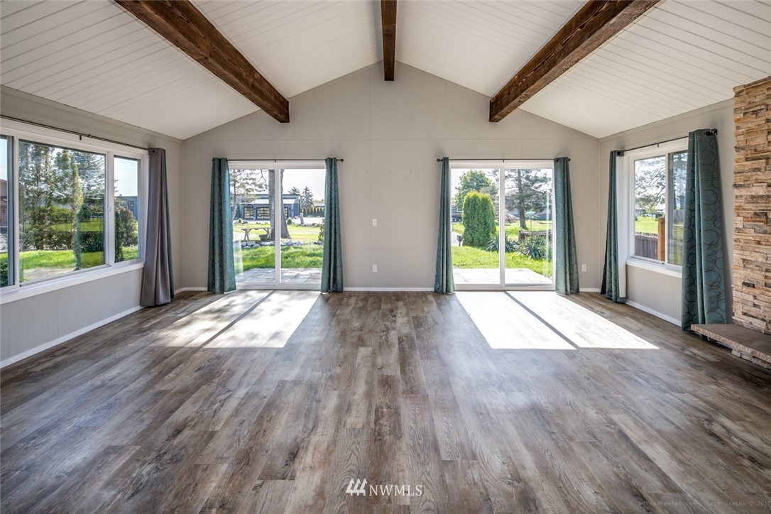 8047 Comox Road Blaine, WA 98230 - Photo 6 of 19 Gallery Image 6