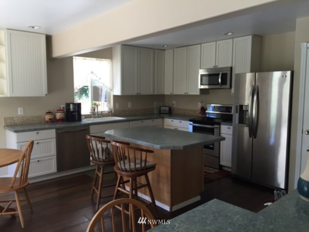 262 Burchett Road Onalaska, WA 98570 - Photo 5 of 16 Gallery Image 5