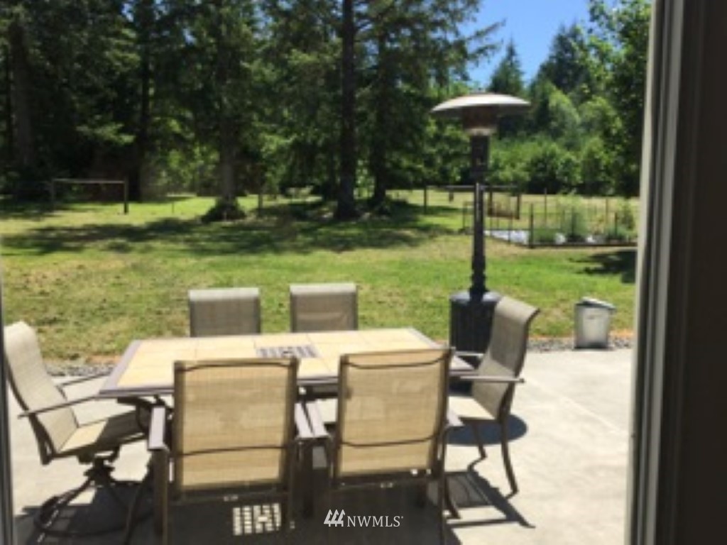 262 Burchett Road Onalaska, WA 98570 - Photo 10 of 16 Gallery Image 10