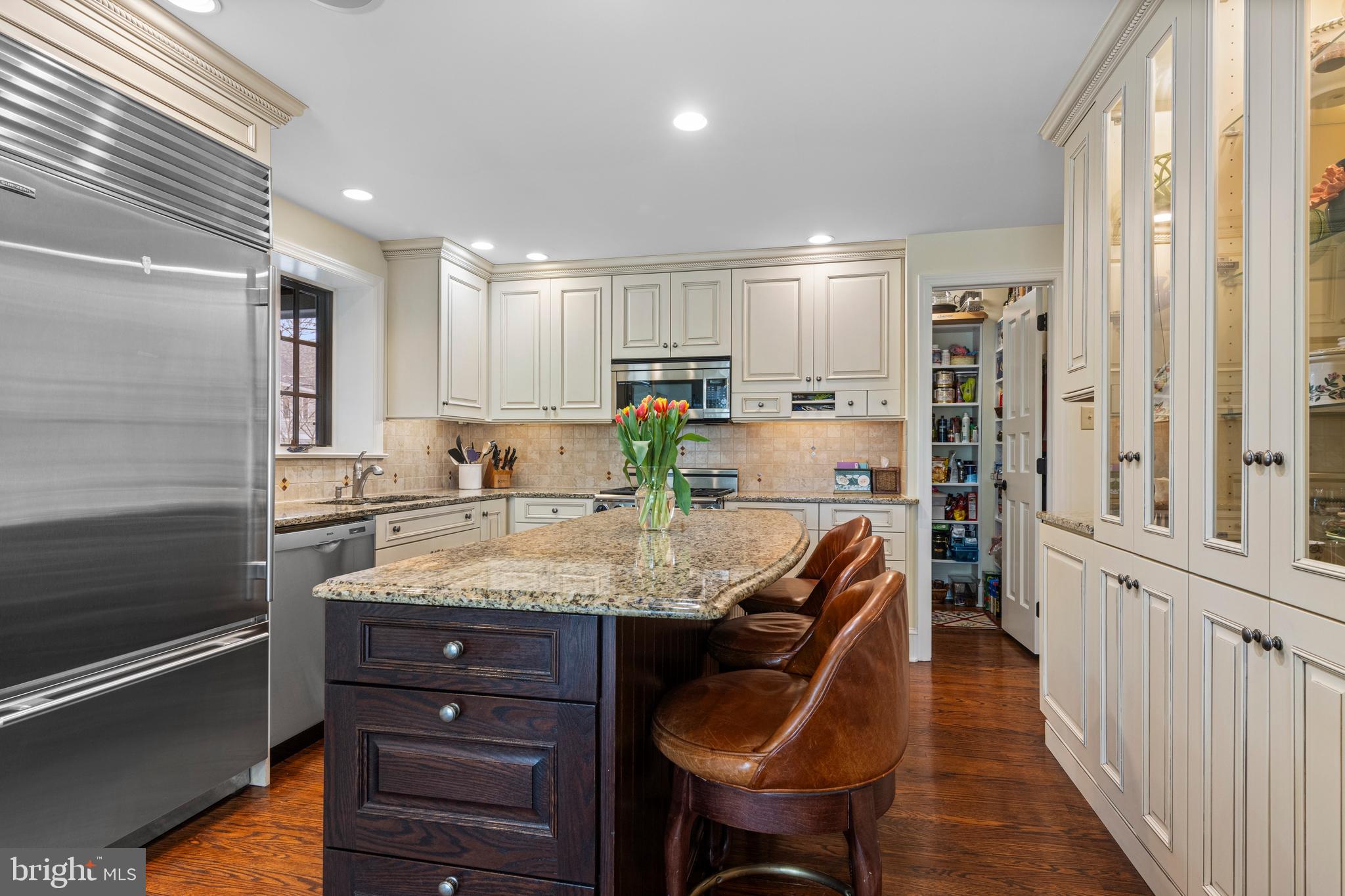 8 Cedarbrook Road Ardmore, PA 19003 - Photo 12 of 39 Breakfast Bar seating