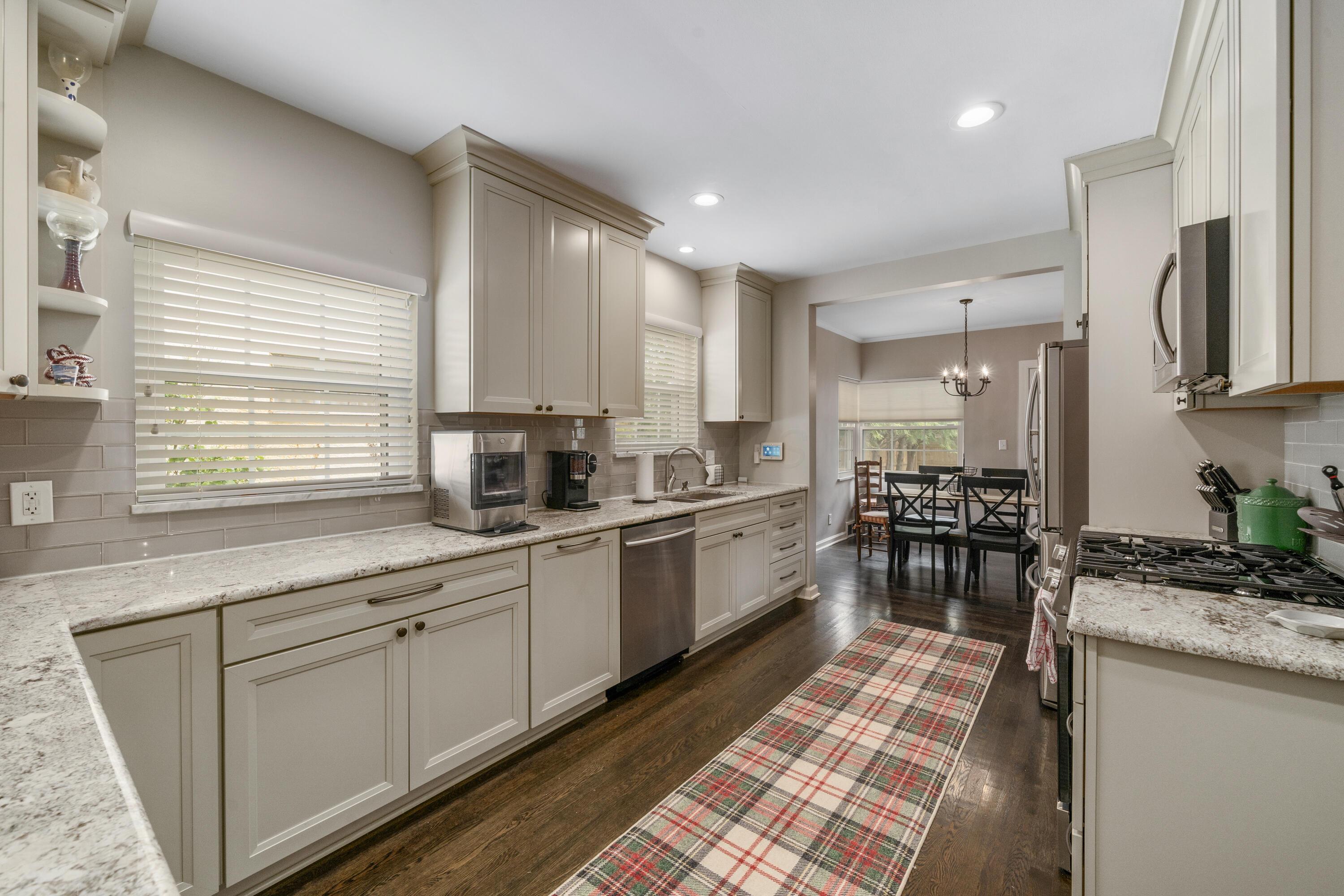212 South Gould Road Columbus, OH 43209 - Photo 24 of 59 DSC00912