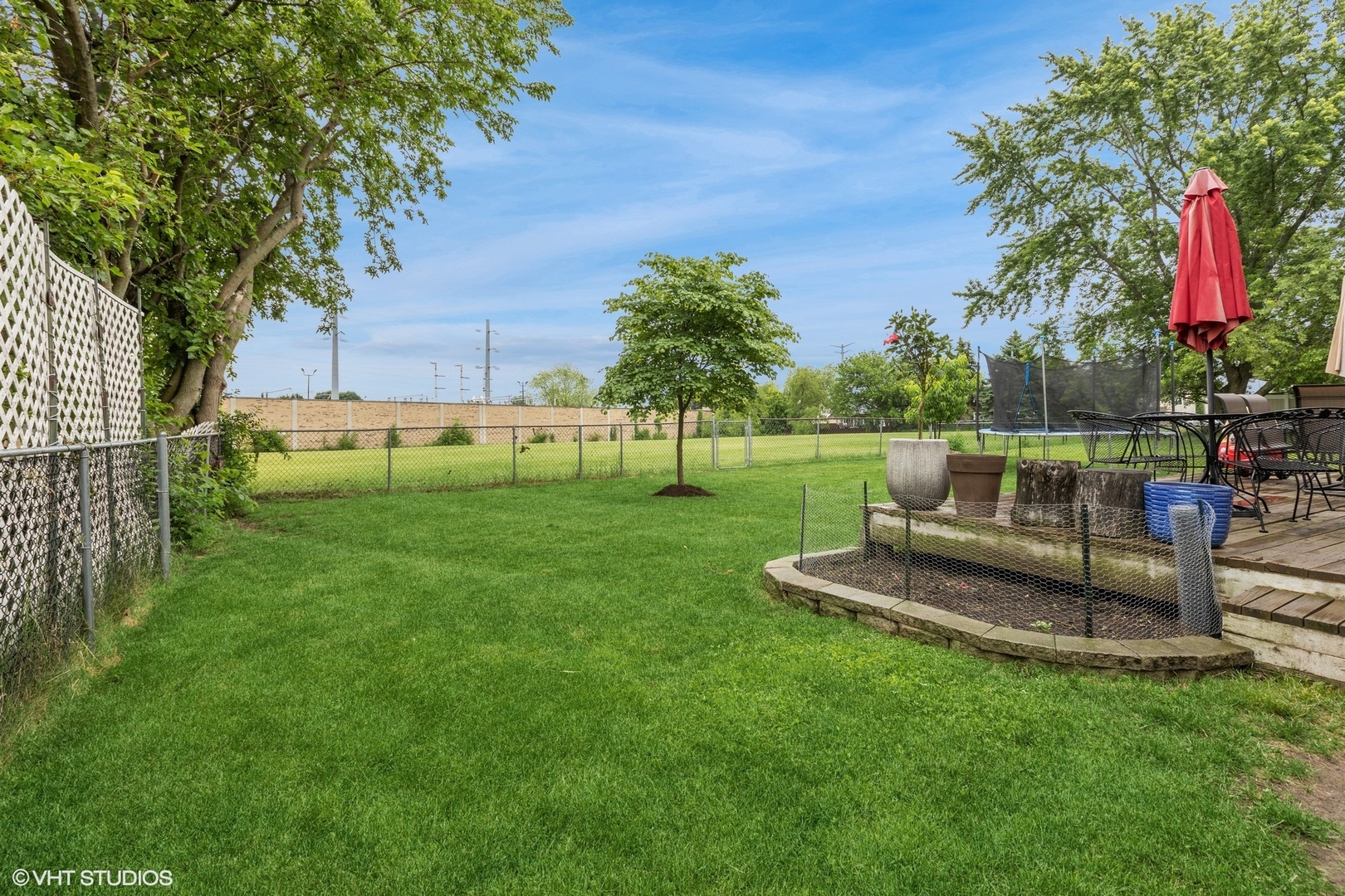 3243 Gresham Lane East Aurora, IL 60504 - Photo 21 of 28 a garden view