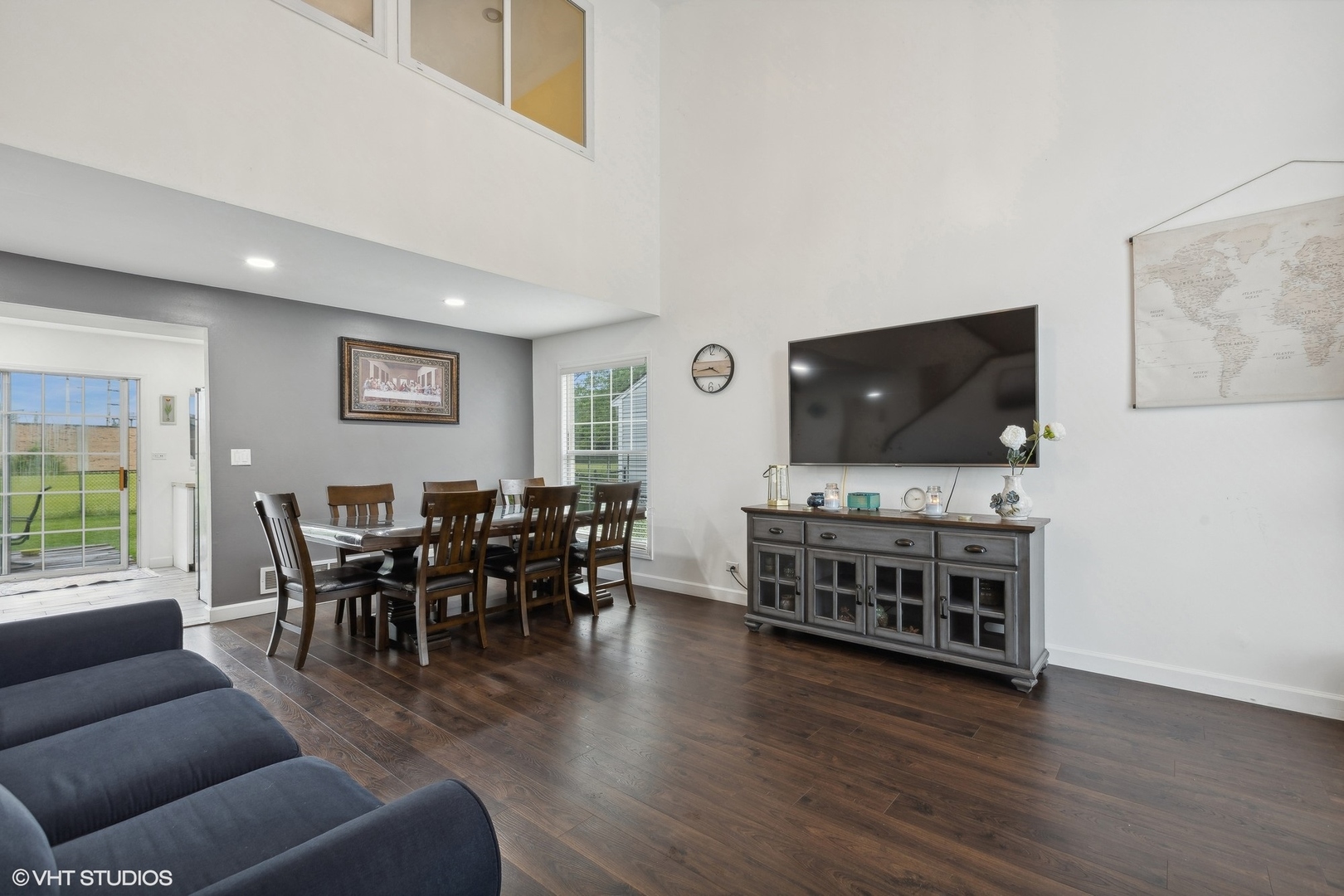 3243 Gresham Lane East Aurora, IL 60504 - Photo 3 of 28 a living room with furniture and a flat screen tv