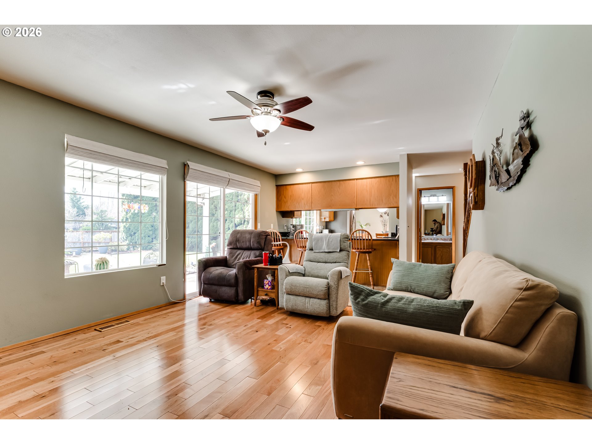 5131 Trevon Street Eugene, OR 97402 - Photo 18 of 42 a living room with furniture ceiling fan and a window
