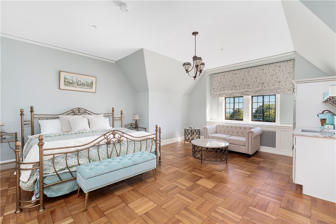 207 Ruggles Avenue Newport, RI 02840 - Photo 26 of 34