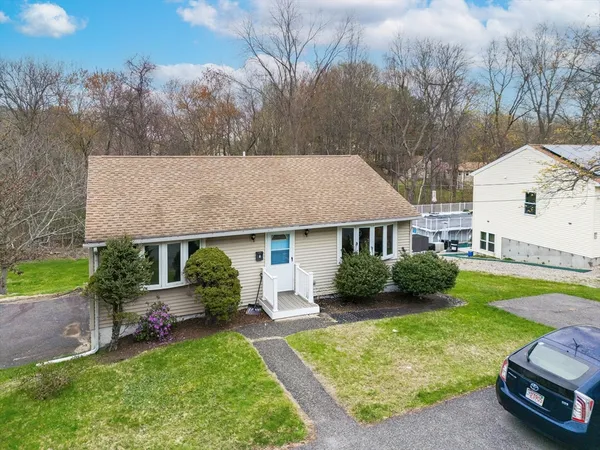 $450,000 | 7 Leslie Lane, Millbury, MA 01527