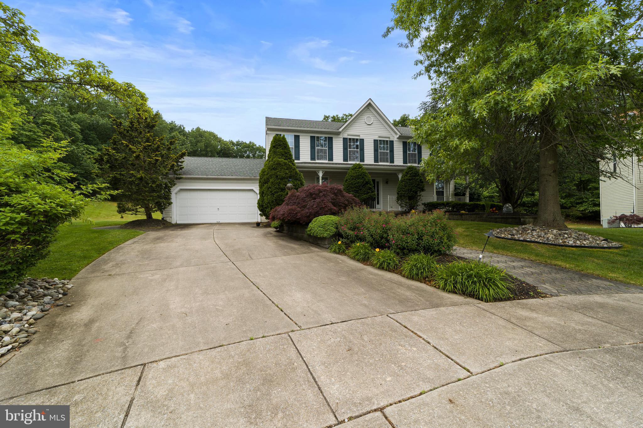 6 Raintree Court Sicklerville, NJ 08081 - Photo 3 of 32