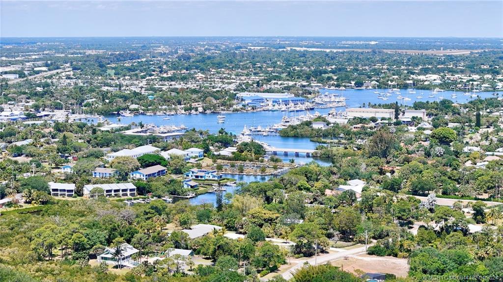 5139 Southeast Hanson Circle Stuart, FL 34997 - Photo 24 of 27 an aerial view of multiple house