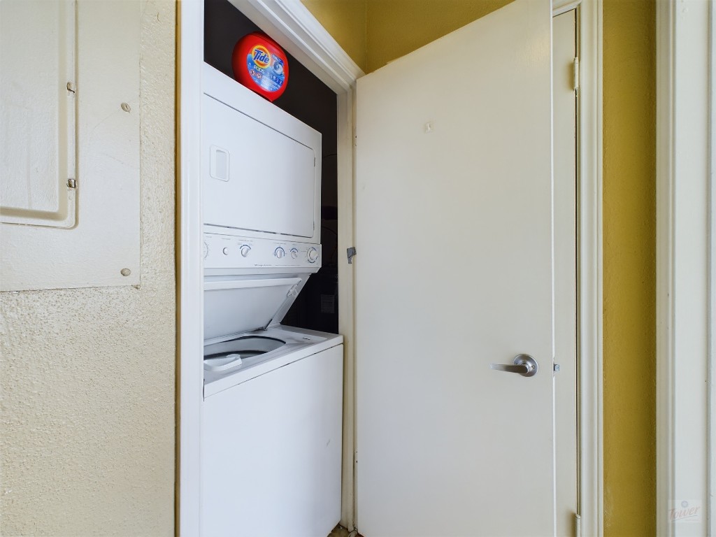 2811 Rio Grande Street, Unit 204 Austin, TX 78705 - Photo 30 of 31 a view of bathroom