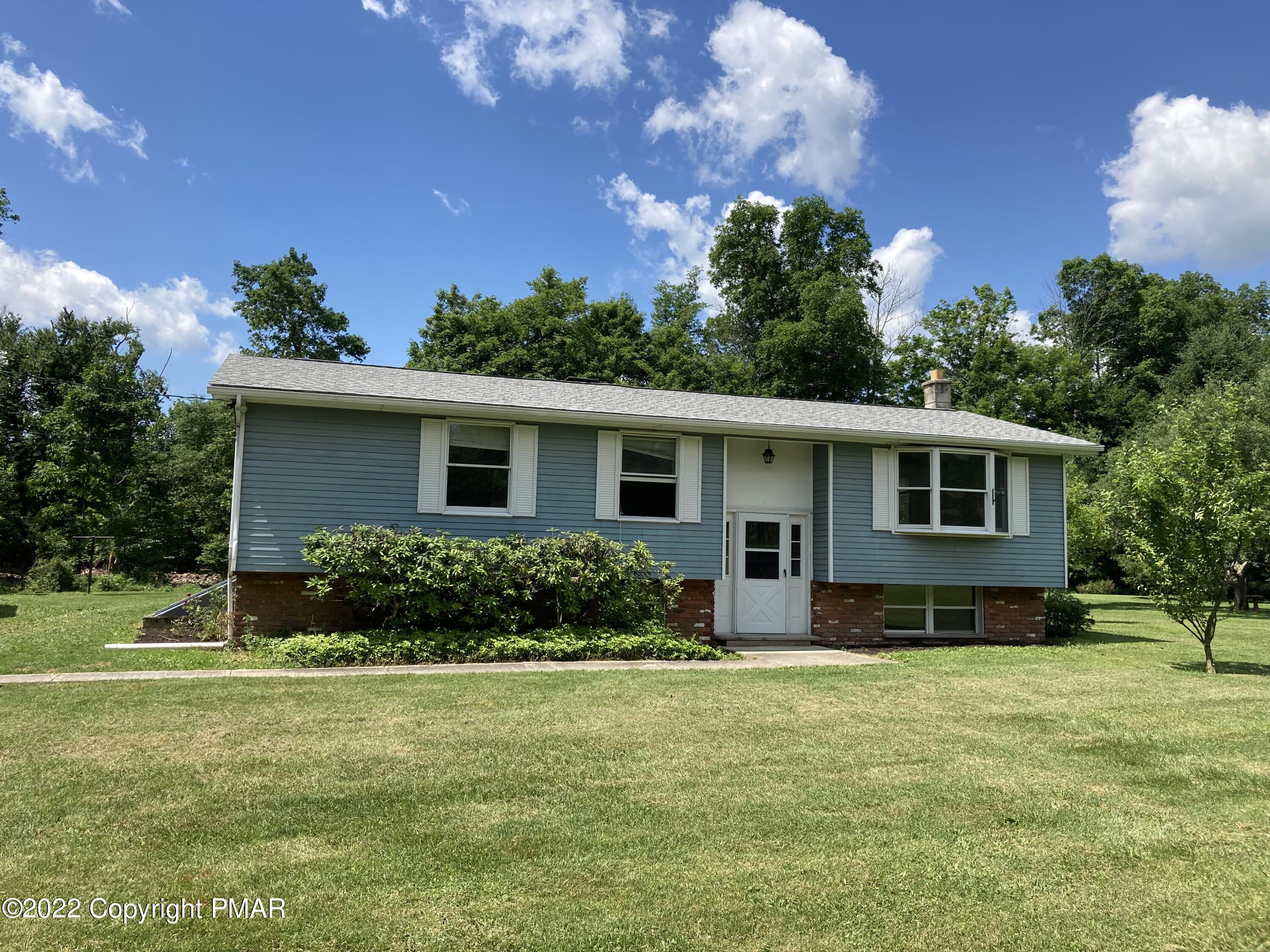 5775 Paradise Valley Road Cresco, PA 18326 - Photo 5 of 42 449CBB80-E1D0-4994-AC64-DEC7C81B5D60