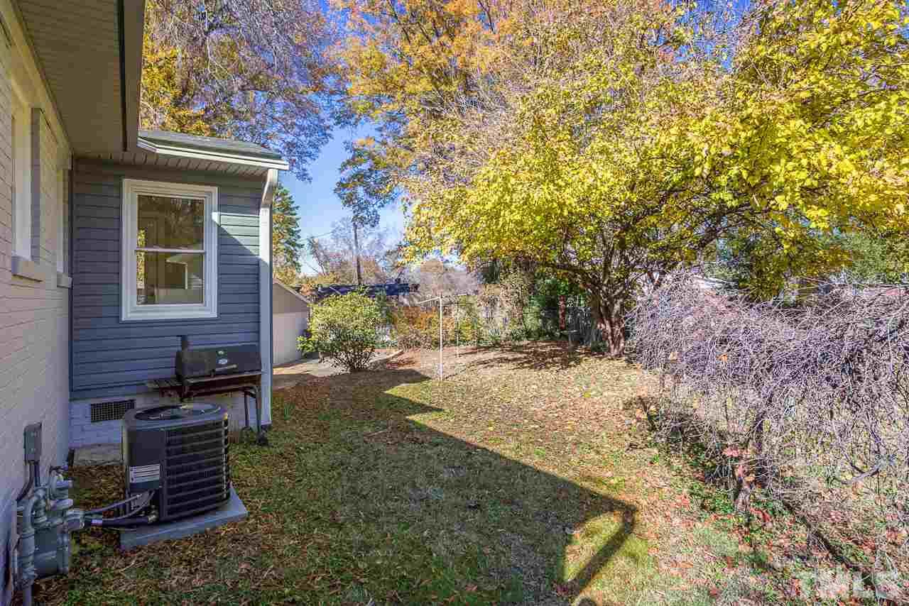 1002 Brighton Road Raleigh, NC 27610 - Photo 5 of 25