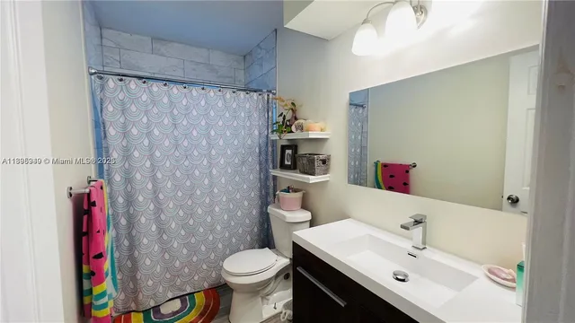 $4,100 | 911 North 14th Avenue, Hollywood, FL 33020