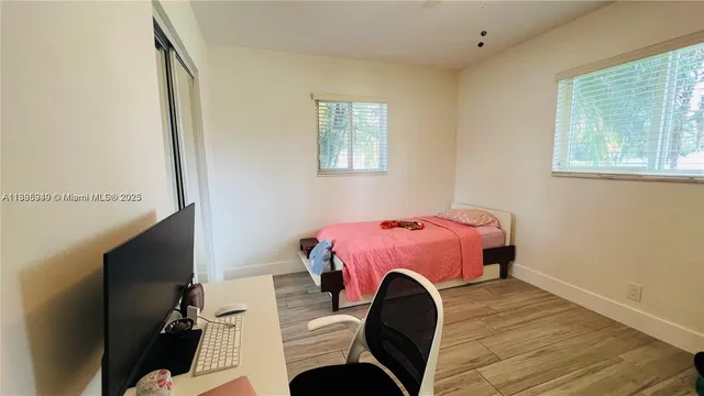 $4,100 | 911 North 14th Avenue, Hollywood, FL 33020