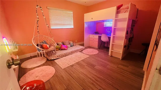 $4,100 | 911 North 14th Avenue, Hollywood, FL 33020