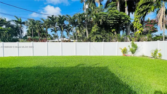 $4,100 | 911 North 14th Avenue, Hollywood, FL 33020