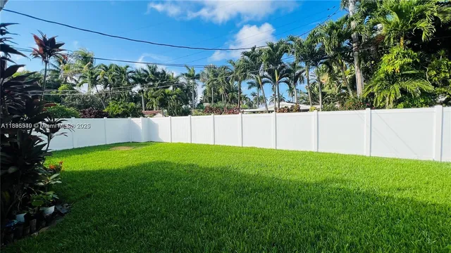 $4,100 | 911 North 14th Avenue, Hollywood, FL 33020