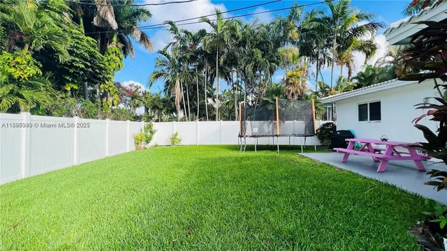 $4,100 | 911 North 14th Avenue, Hollywood, FL 33020