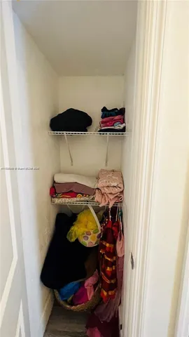 $4,100 | 911 North 14th Avenue, Hollywood, FL 33020