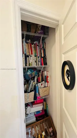 $4,100 | 911 North 14th Avenue, Hollywood, FL 33020