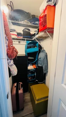 $4,100 | 911 North 14th Avenue, Hollywood, FL 33020