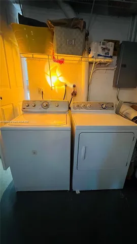 $4,100 | 911 North 14th Avenue, Hollywood, FL 33020